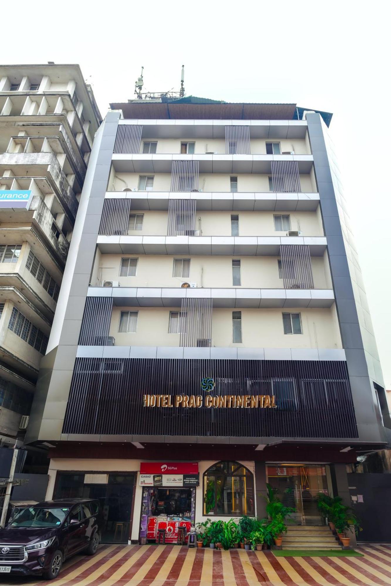 Hotel Prag Continental Gauháti Kültér fotó